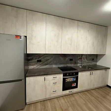 Apartment у львові на вулиці під голоском 15б 110 з чудовим видом на місто