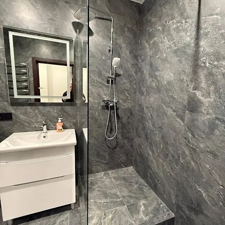 Apartament у львові на вулиці під голоском 15б 110 з чудовим видом на місто Lwów
